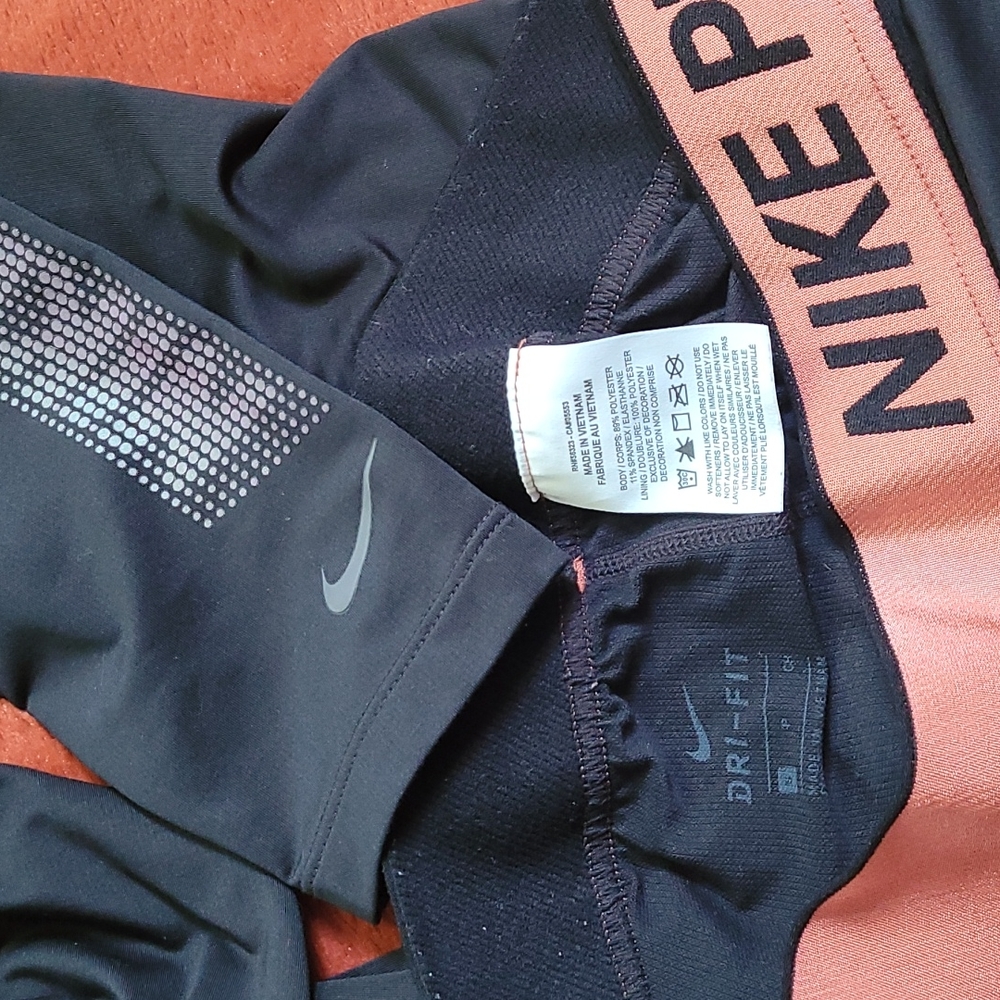 Nike Pro Metallic - Picture 7 of 7